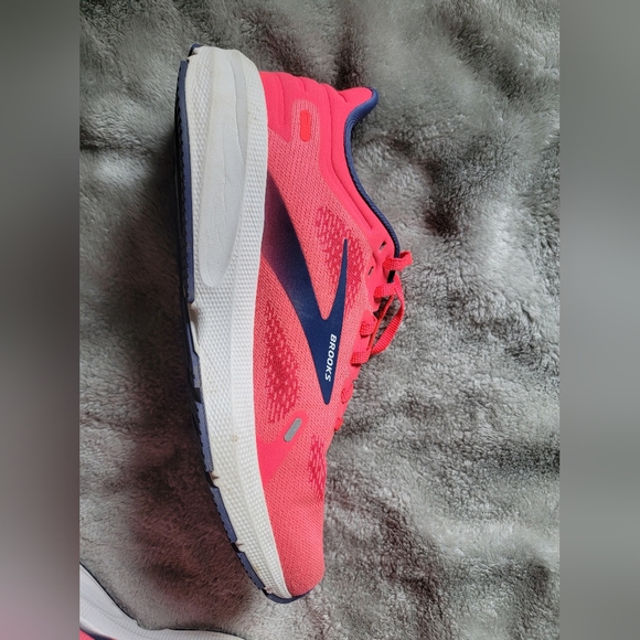 Brooks sneakers - Picture 4 of 5